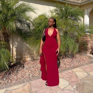 Chic Burgundy Halter Maxi Dress